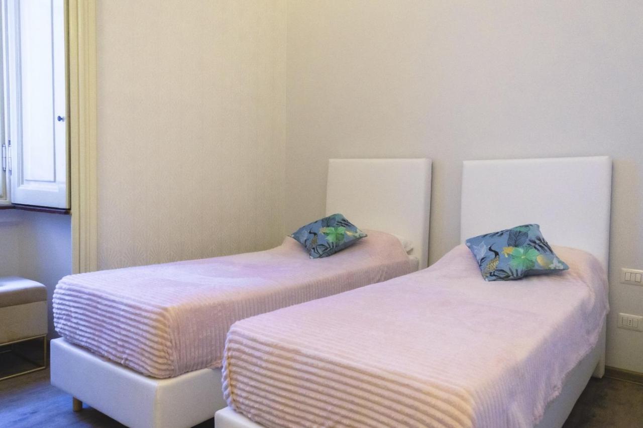 Book Now! Corso Buenos Aires & Loreto M1 * Mailand